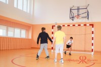Рулонные кассетные жалюзи УНИ2 в спортзале школы