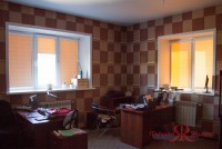 Рулонные кассетные жалюзи в кабинете